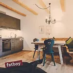 شقة فندقية Der Lederer Hof - Boutique