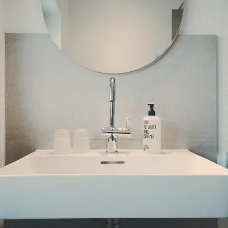 アパートホテル Der Lederer Hof - Boutique テガーンゼー