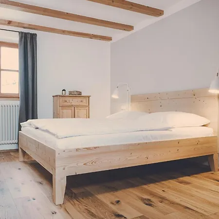 Hotel apartamentowy Der Lederer Hof - Boutique Tegernsee